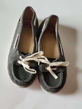 Roxy Women's Black Canvas Boat Flats with Cream Laces